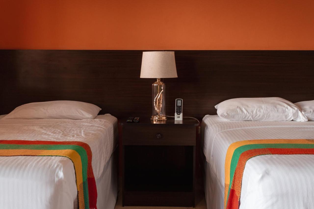 Hotel Boutique Victoria 모요갈파 외부 사진